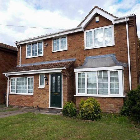 Cosy Four Bed Property With En-Suite Near To Nec Birmingham Airport And The City Екстер'єр фото